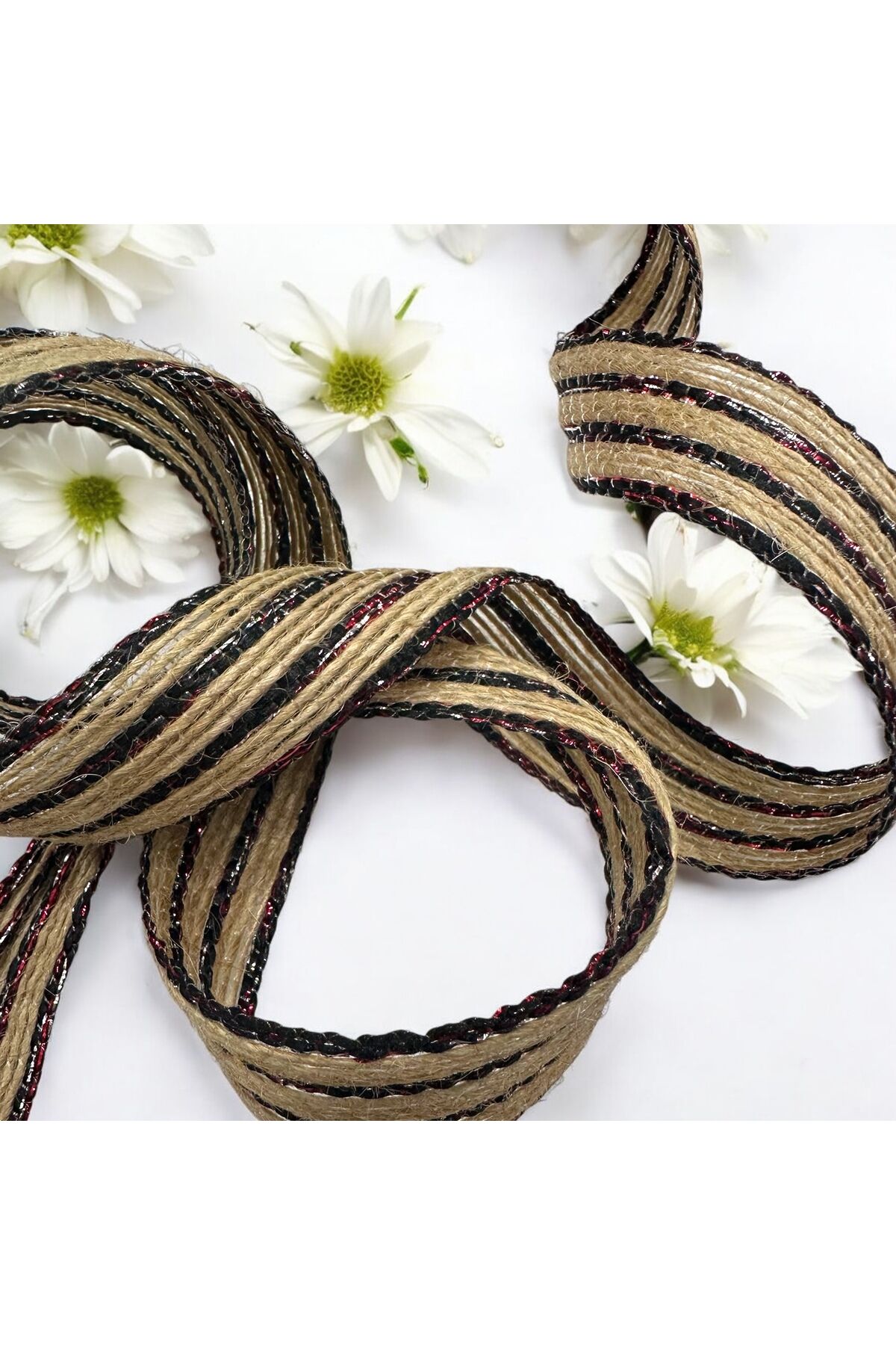 Kenarları Siyah kırmız parlak Hasır kurdele parlak şeritli jüt kurdele 2 metre 2,5 cm paket kurdele