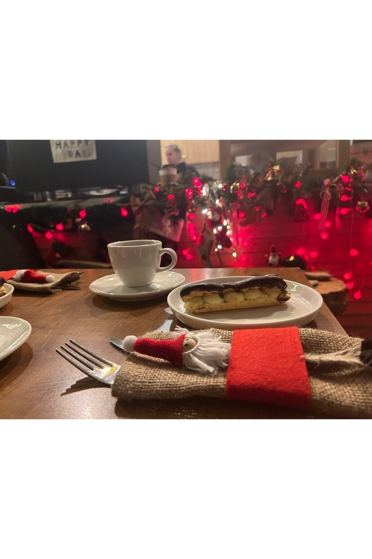 Yılbaşı Servislik 2'li Noel Baba Servislik Yılbaşı Sunum Kılıfı Çatal Masa Takımı Noel Baba Süs