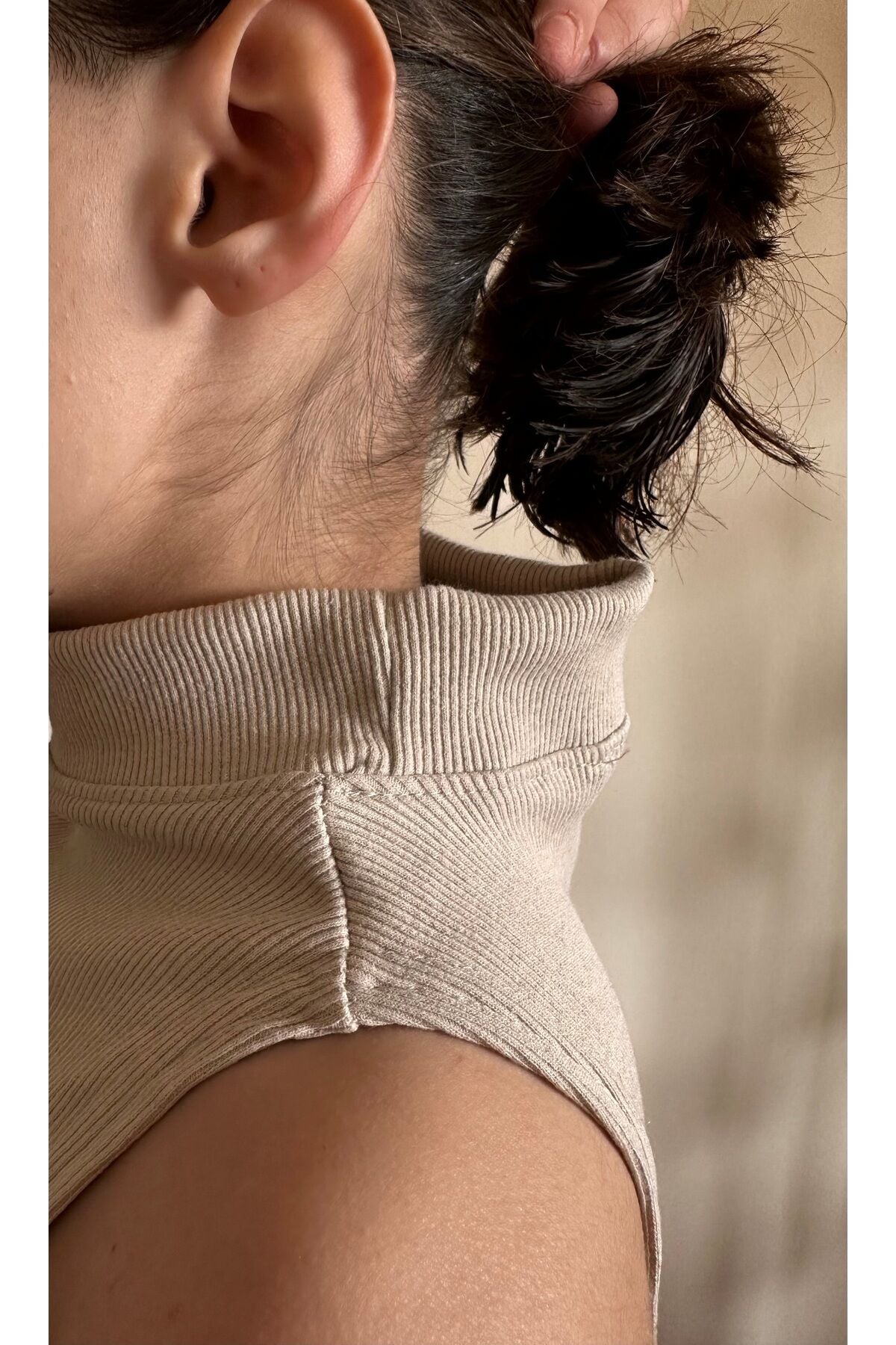 Bej dik yaka kolsuz crop Fitilli kolsuz crop dik yaka body S