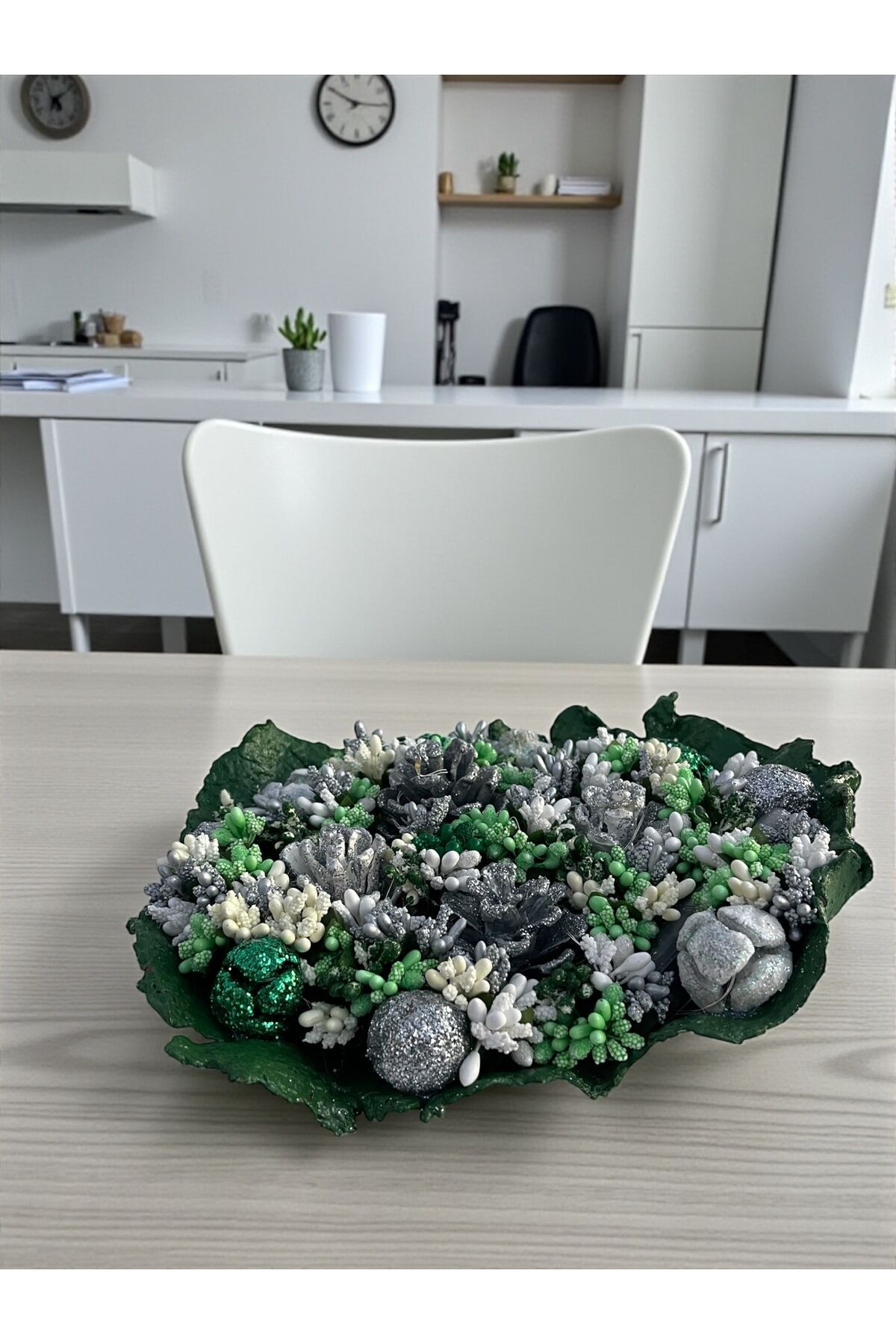 Tasarım Dekoratif kaseler Kozalak Dekoratif kase Led ışıklı Kase 25×22 cm Yeşil kozalak