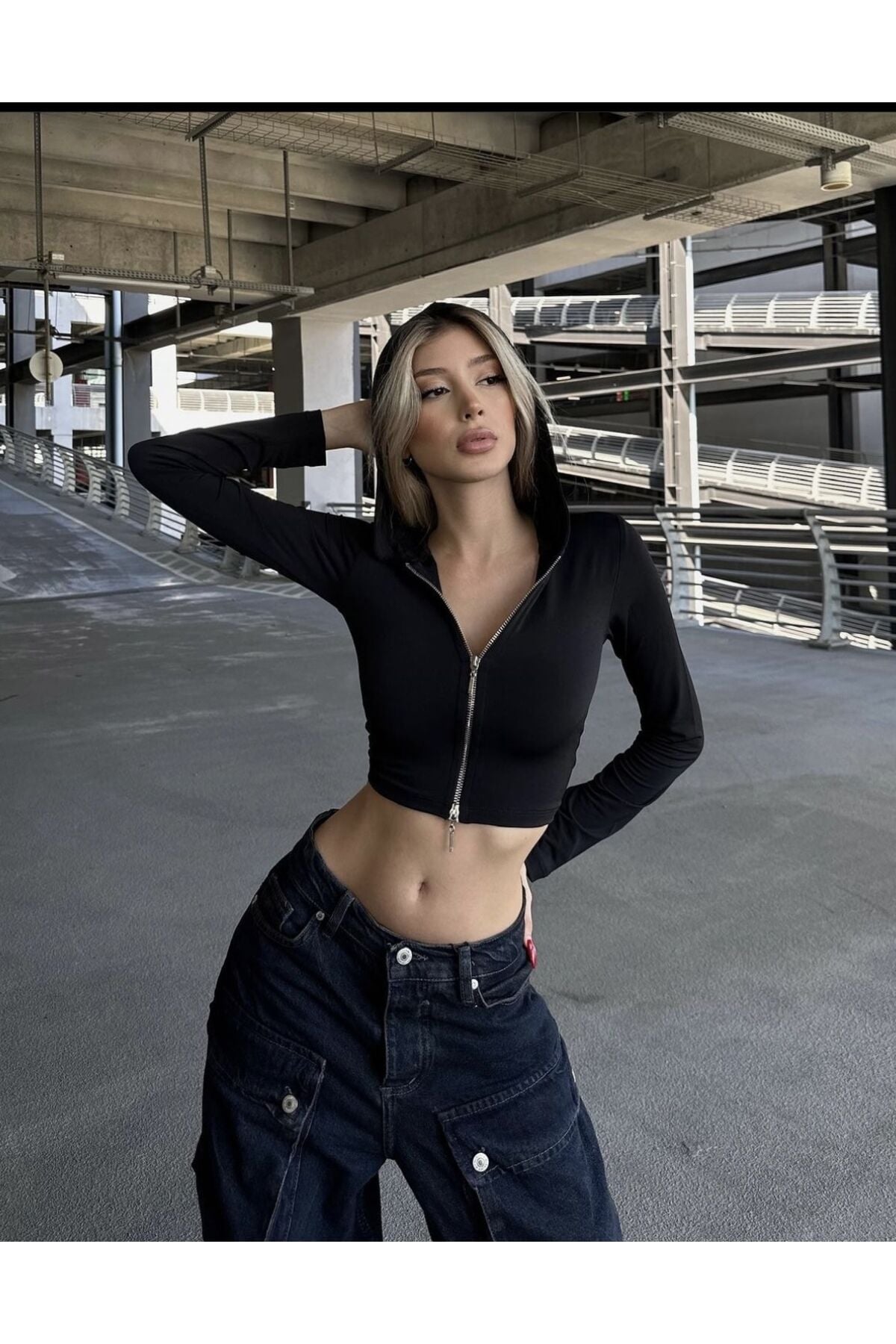 Kapüşonlu streetwear çift fermuarlı croptop Çift Fermuarlı Crop Top siyah - L