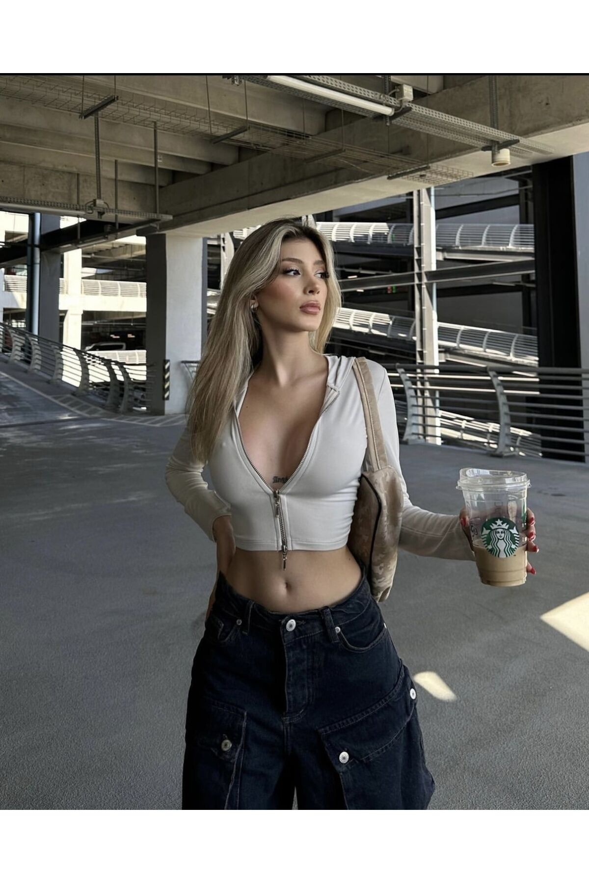 Kapüşonlu streetwear çift fermuarlı croptop Çift Fermuarlı Crop Top beyaz - S