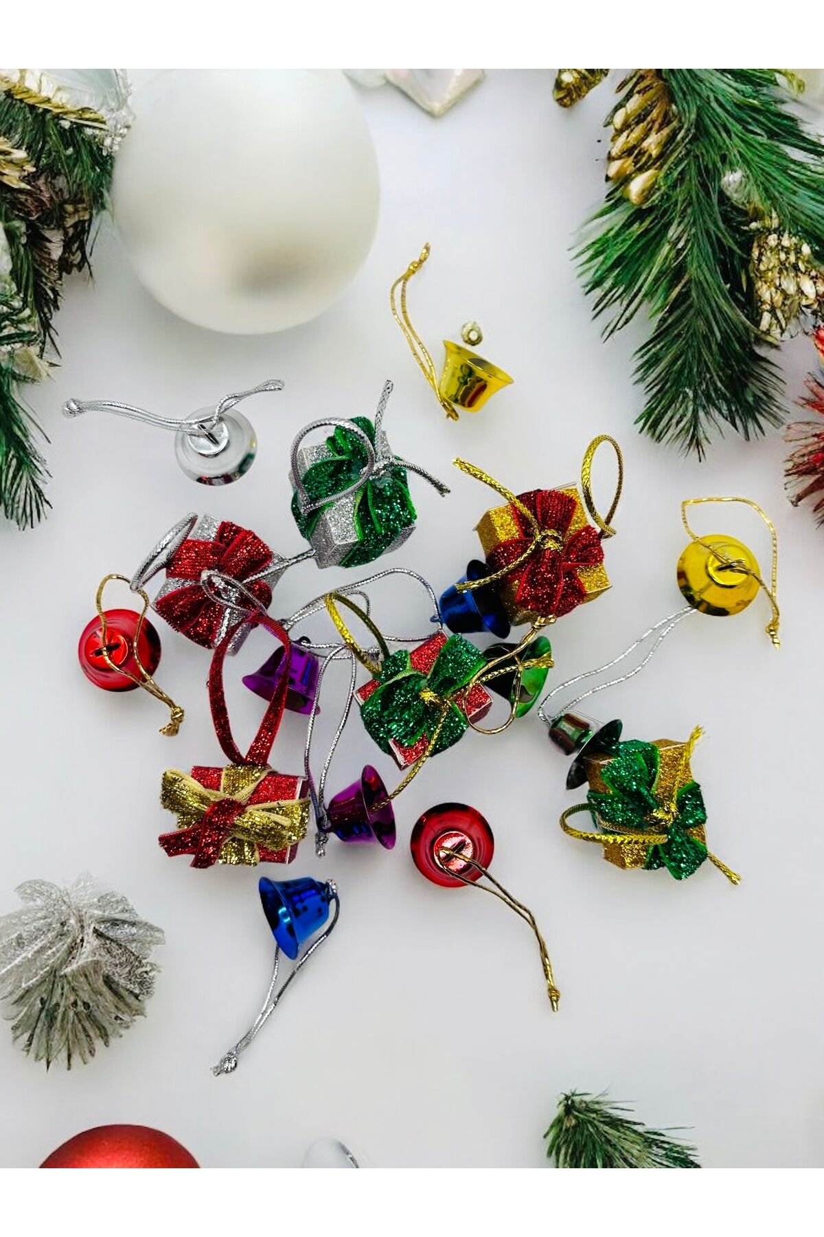 Yılbaşı ağacı süsleri yılbaşı hediye paketi süsü yılbaşı ağacı çanı çan  Noel Ağacı Süsü 16 adet