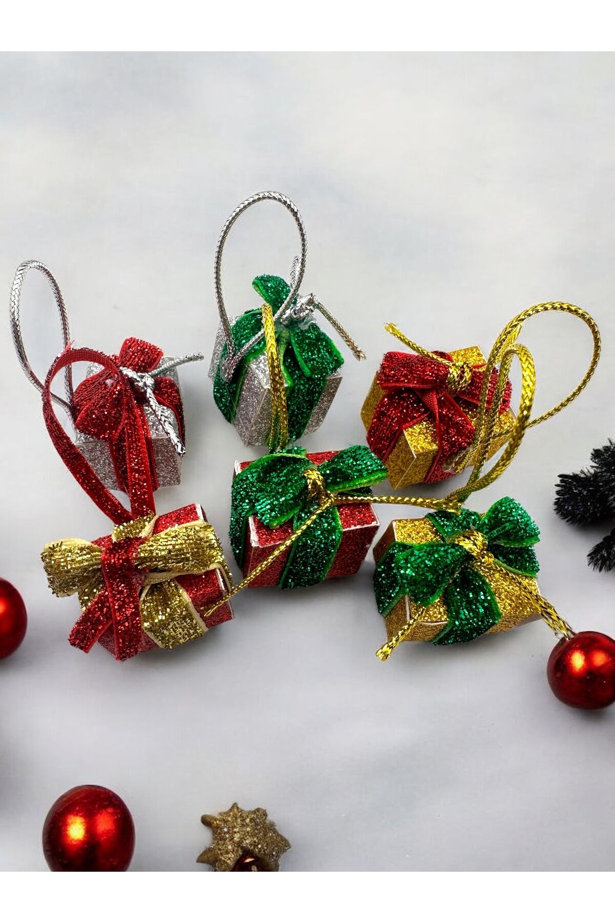 Yılbaşı ağacı süsleri yılbaşı hediye paketi süsü yılbaşı ağacı çanı çan  Noel Ağacı Süsü 16 adet