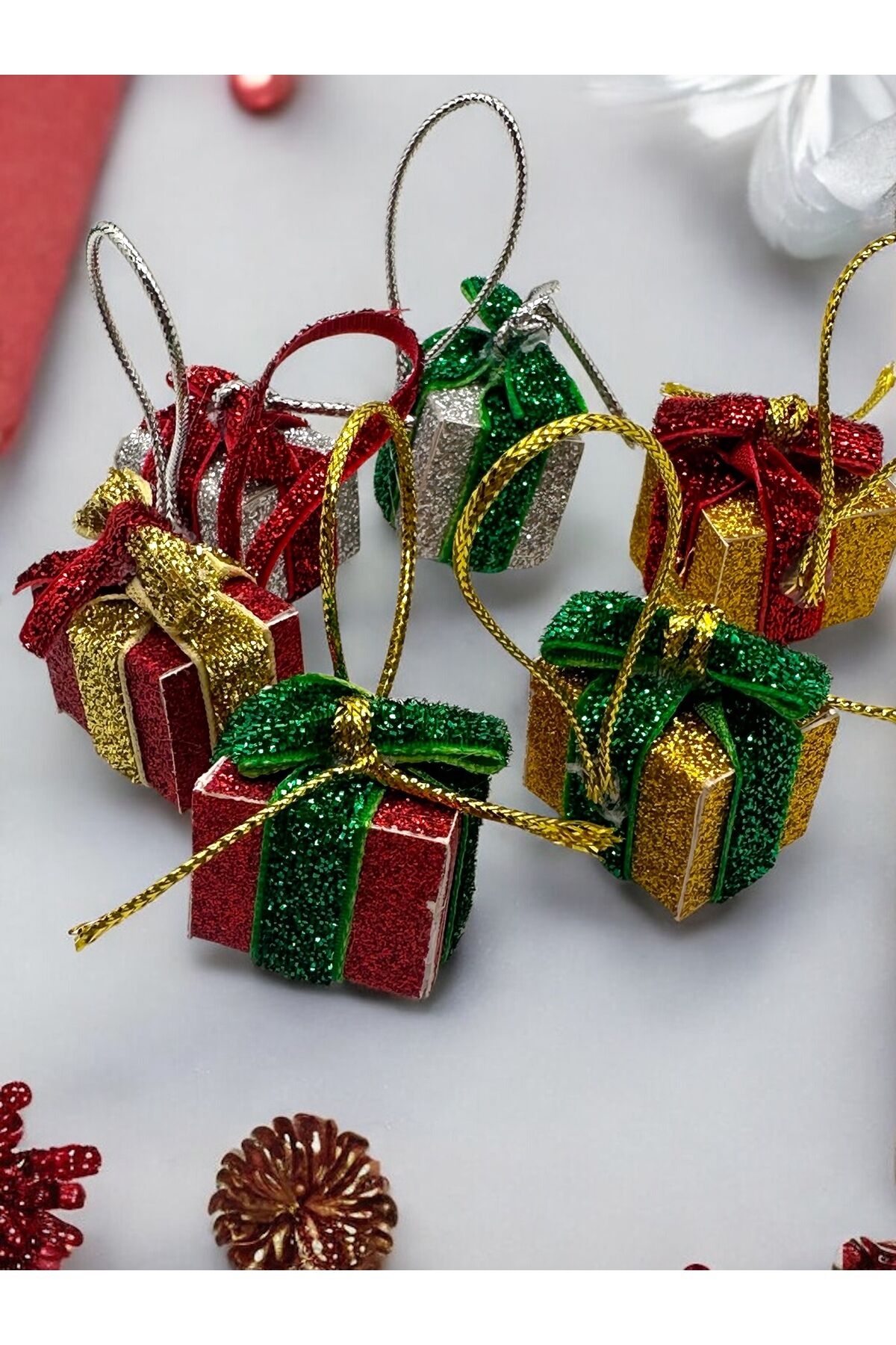 Yılbaşı ağacı süsleri yılbaşı hediye paketi süsü yılbaşı ağacı çanı çan  Noel Ağacı Süsü 16 adet