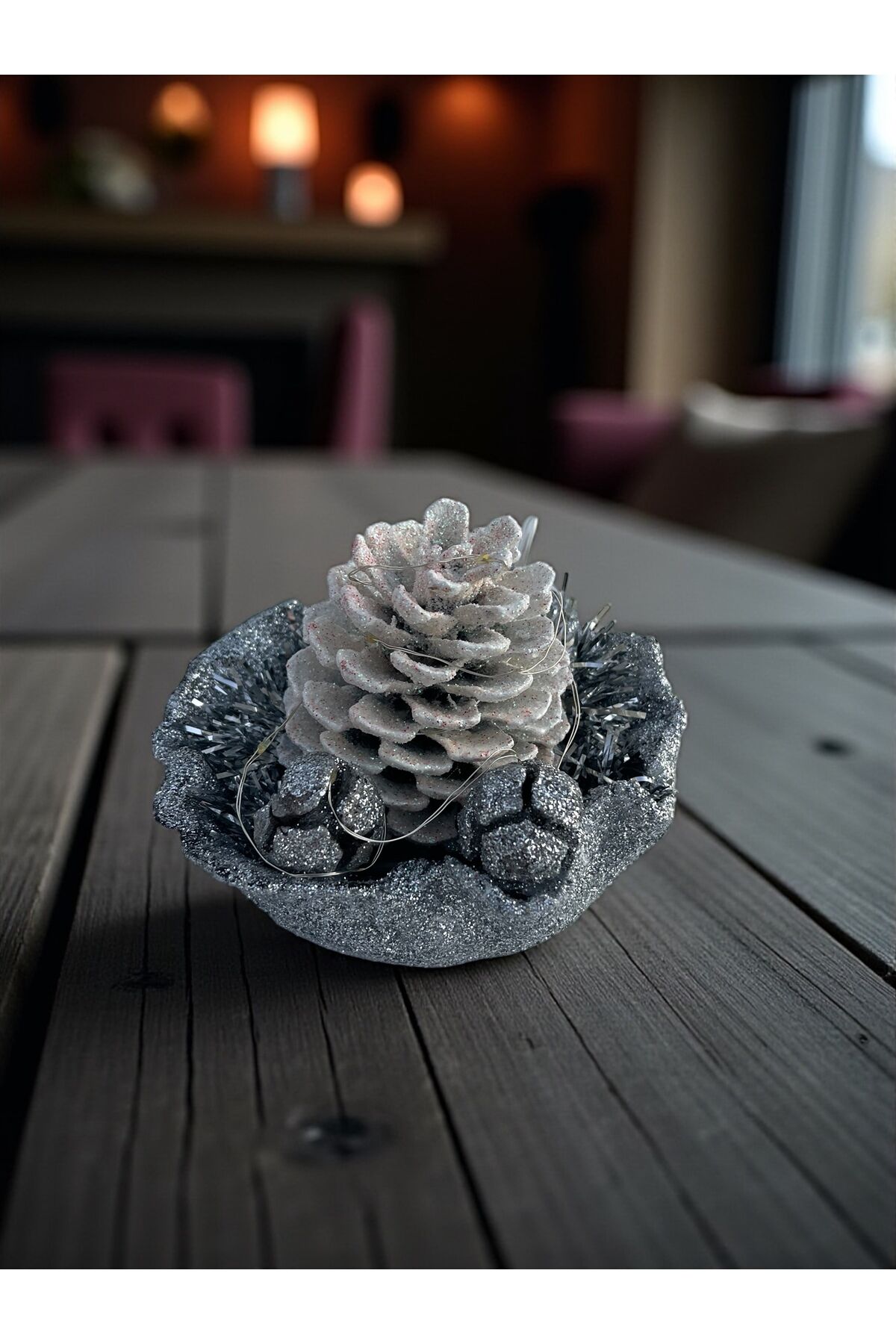 Yılbaşı Masa Dekorasyonu Masa Süsü Renkli Kozalak ışık süslü kozalak 10x10 cm