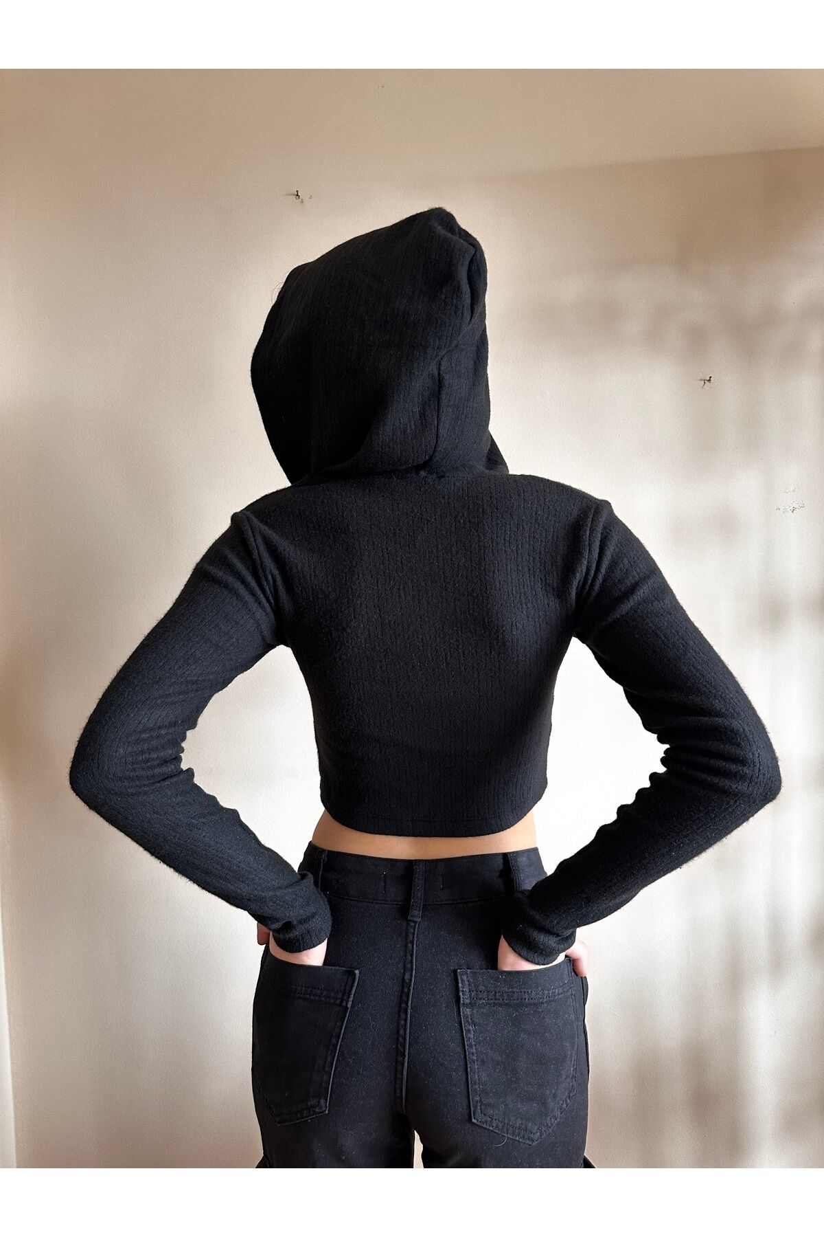Çift fermuarlı crop Yumuşak soft kumaş fermuarlı kapüşonlu crop siyah - XS