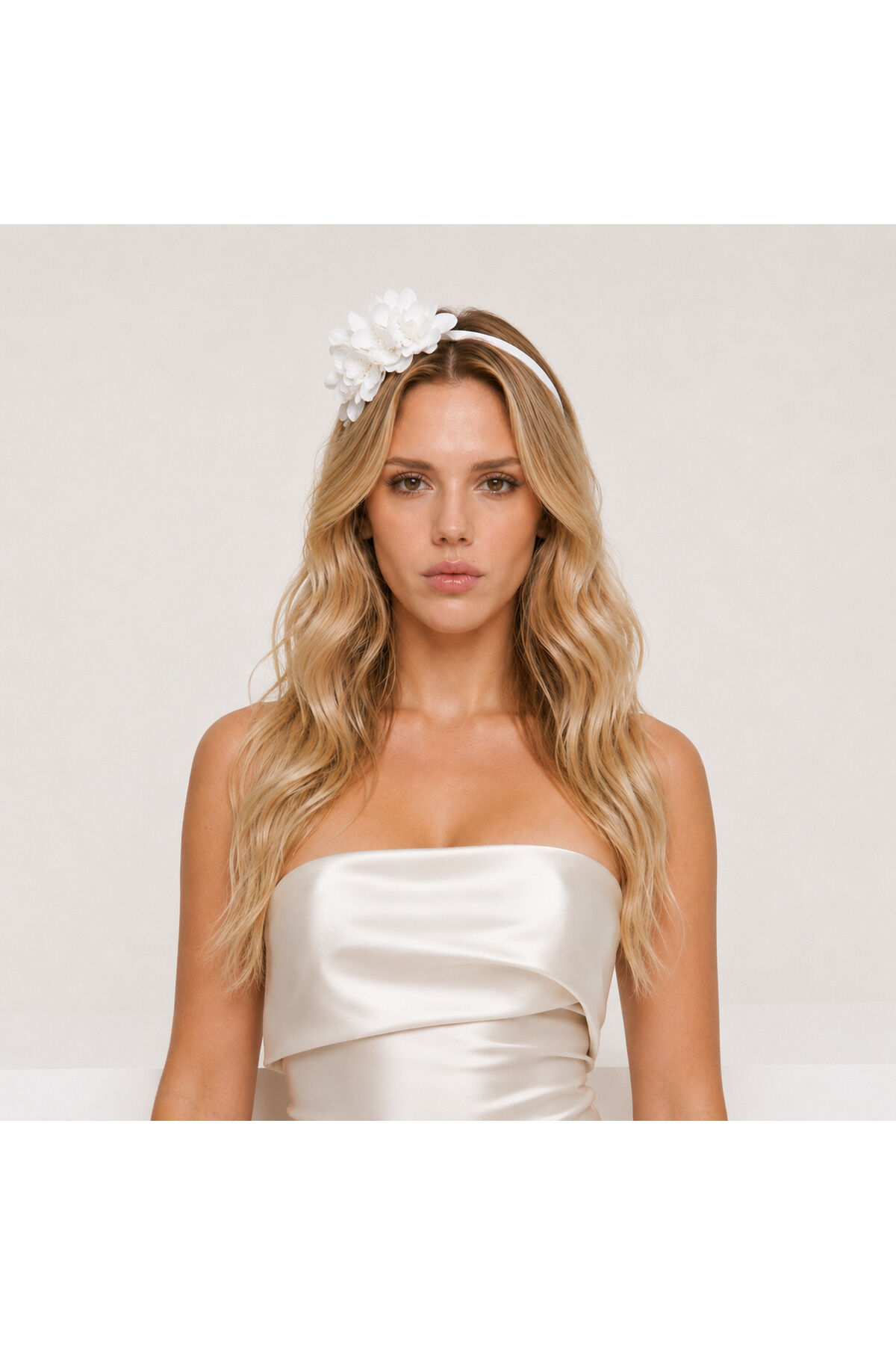 Ekru Ortanca Çiçekli Taç Boho Gelin Tacı Düğün Tacı Nikah Tacı Kına Tacı Festival Saç Aksesuarı El Yapımı Çiçek Taç Beyaz3 cicek