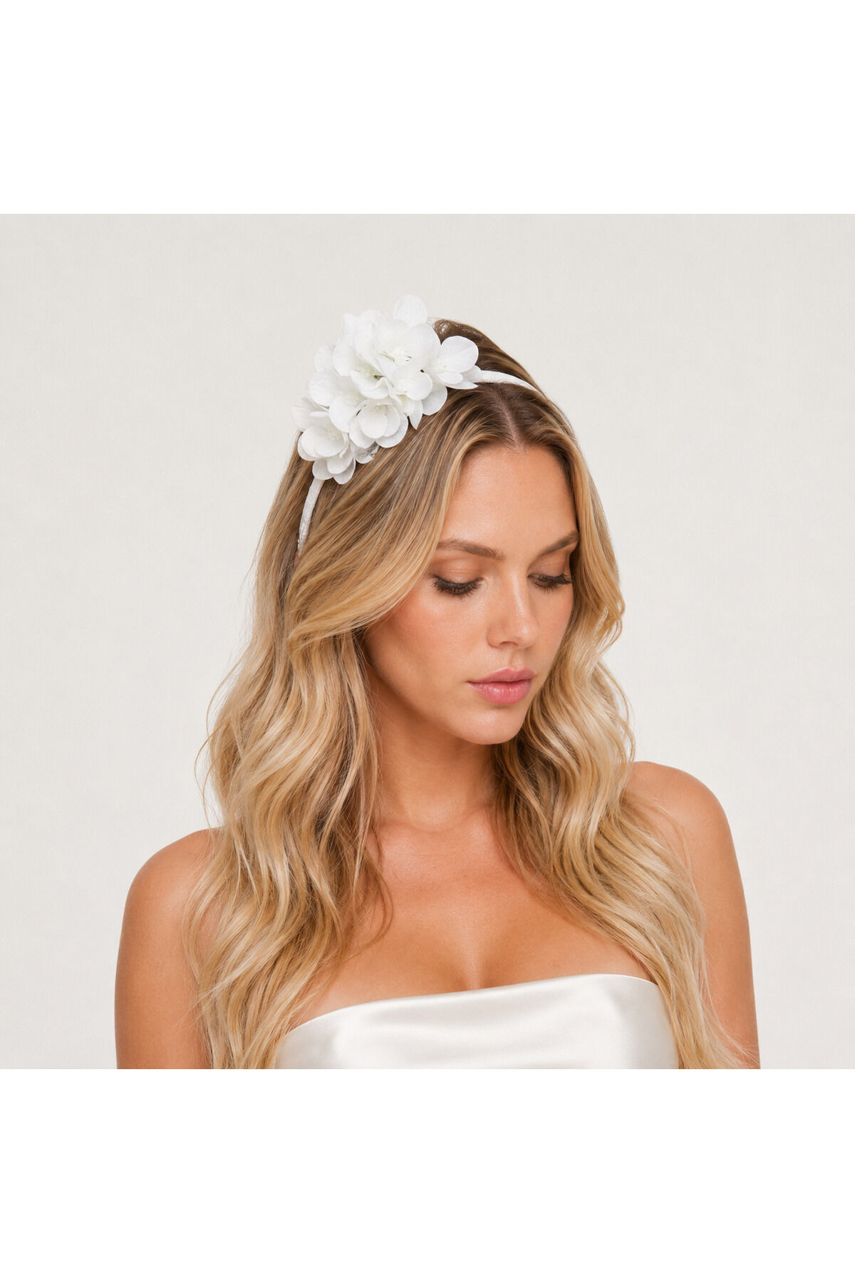 Ekru Ortanca Çiçekli Taç Boho Gelin Tacı Düğün Tacı Nikah Tacı Kına Tacı Festival Saç Aksesuarı El Yapımı Çiçek Taç Beyaz3 cicek
