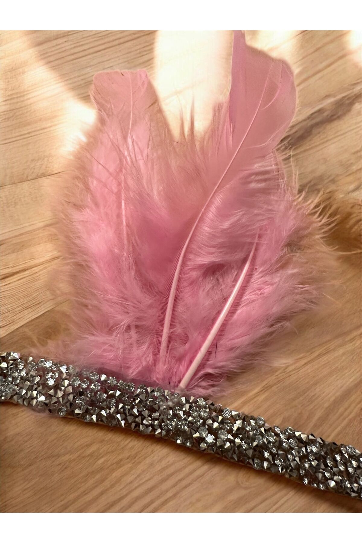 Gatsby taç tüy detaylı taşlı taç tasarım taşlı taç parti taç Pembe gumus