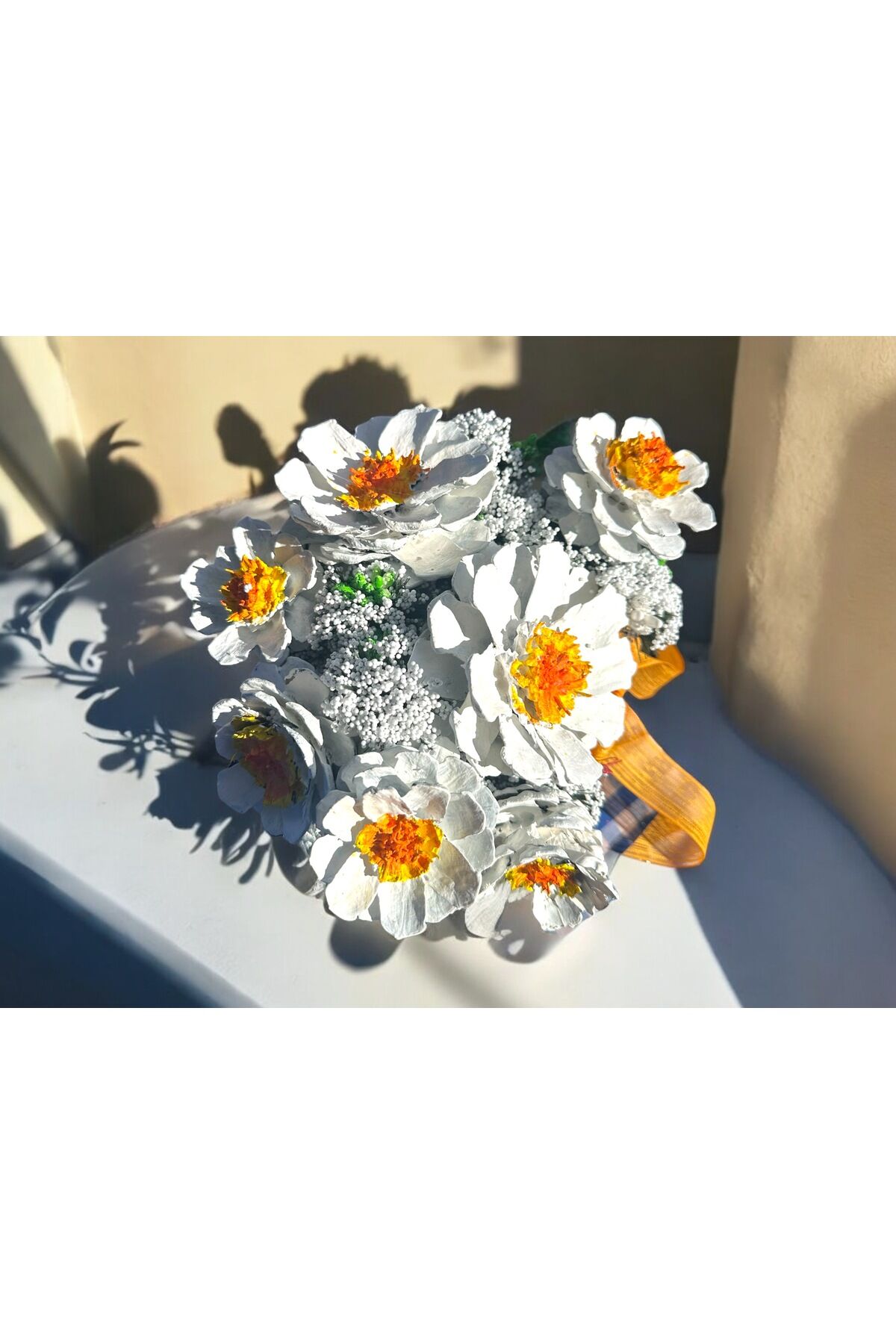 Çiçek Buketi kozalak tasarım solmayan Çiçek Buketi ev hediyesi Sevgililer günü hediye 22x15 cm Beyaz