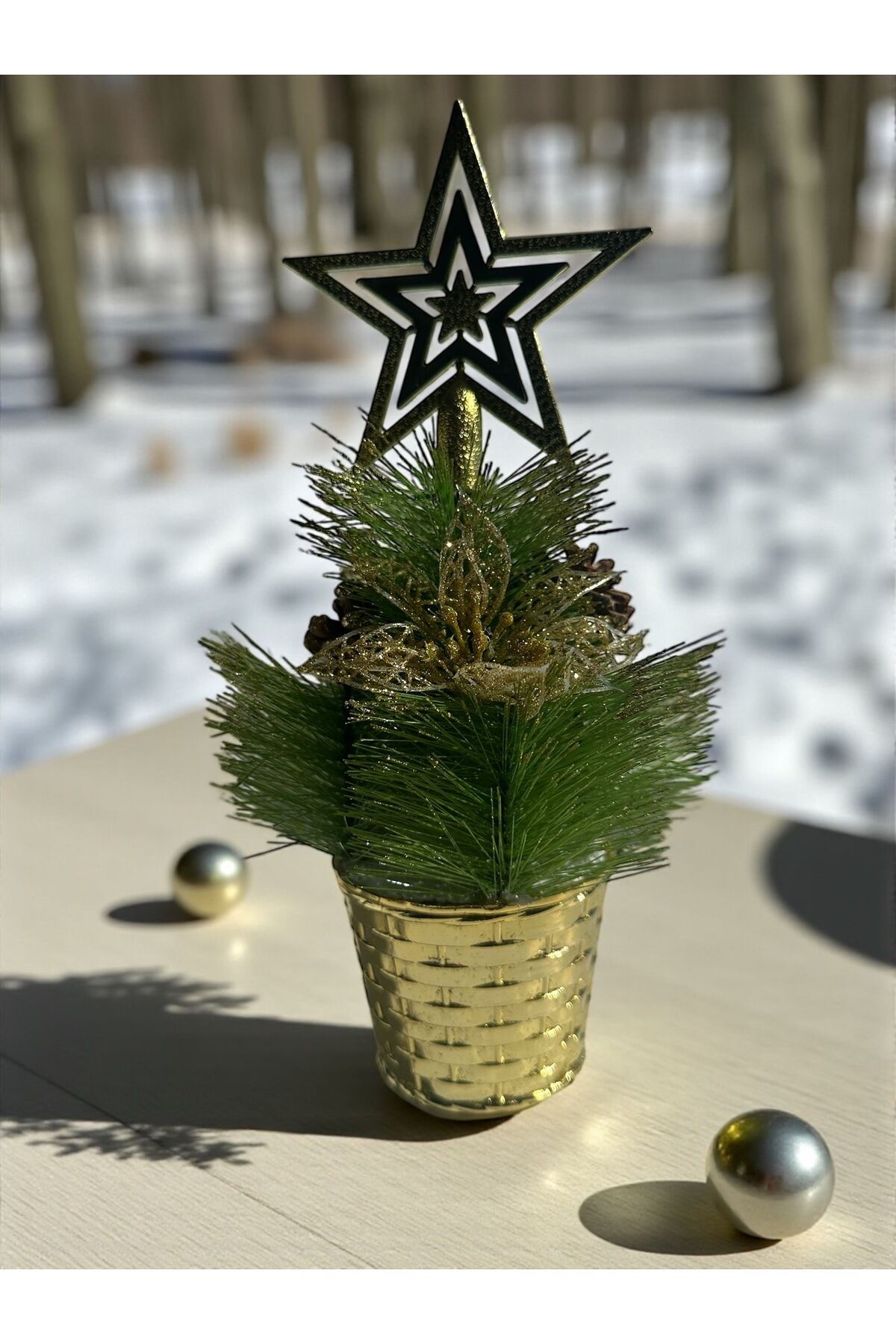 Mini Ağaç Yapay Yılbaşı Ağacı Dekoratif Ev Süsleme noel baba Yıldız temalı 28 cm Altın