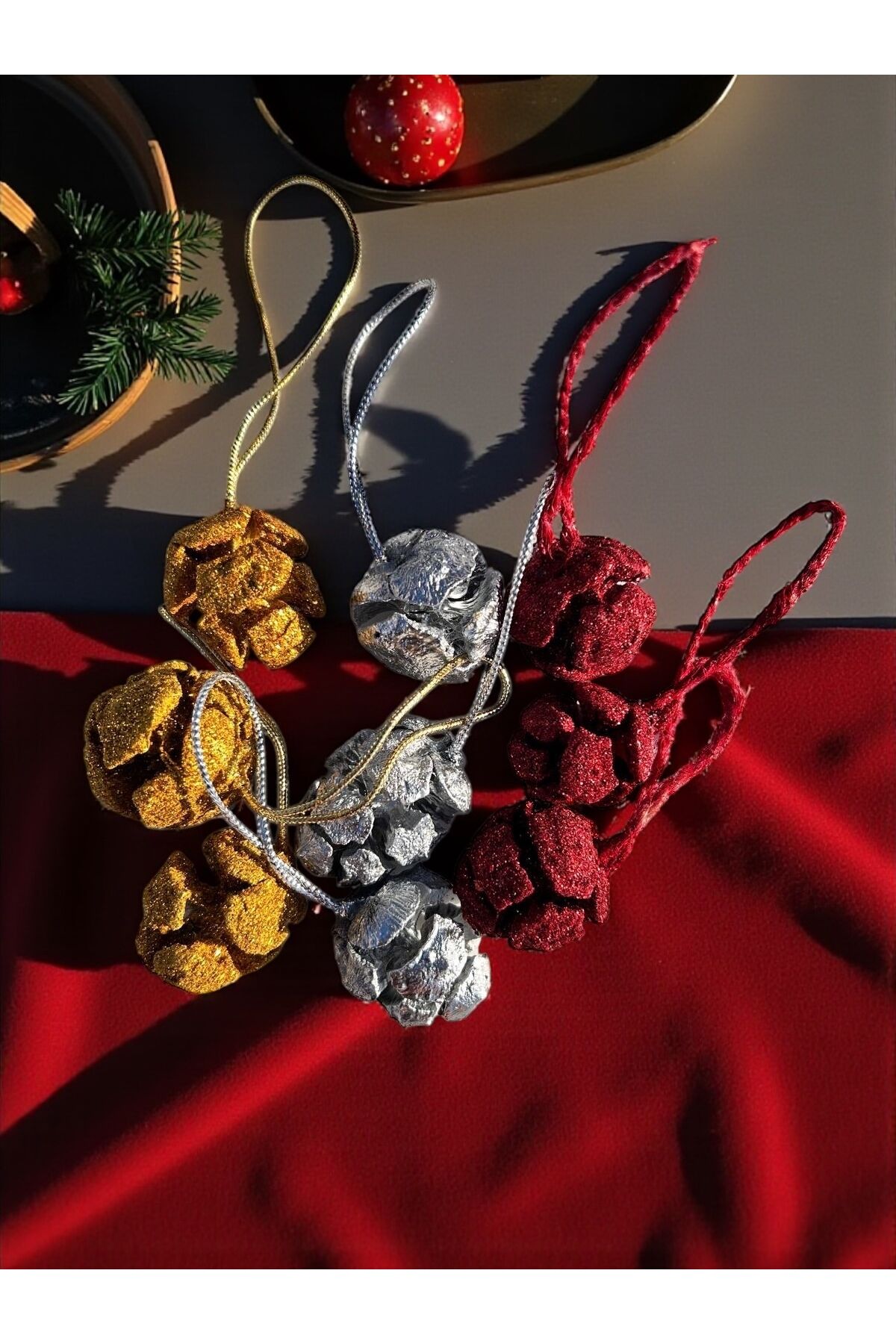 Yılbaşı ağacı süsleri noel set parlak top ağaç süsü Altın 9 adet kozalak