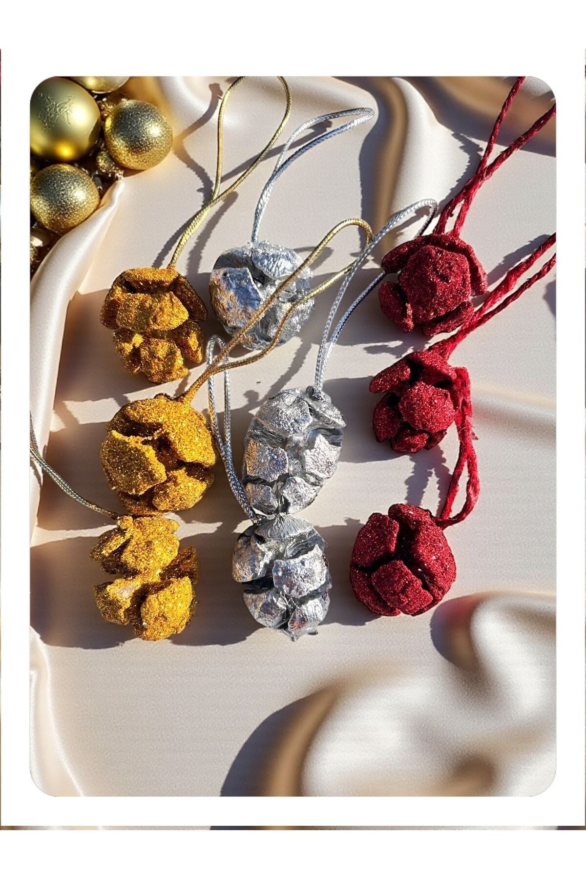 Yılbaşı ağacı süsleri noel set parlak top ağaç süsü Altın 9 adet kozalak