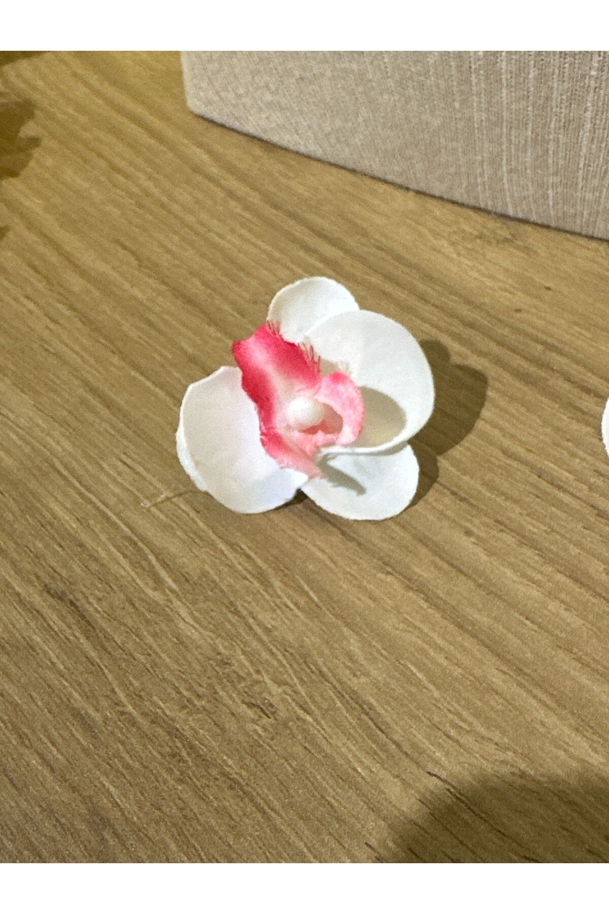 Çiçek Küpe 3 boyutlu yapay çiçek küpe tasarım halka küpe orkide küpe Bej orkide