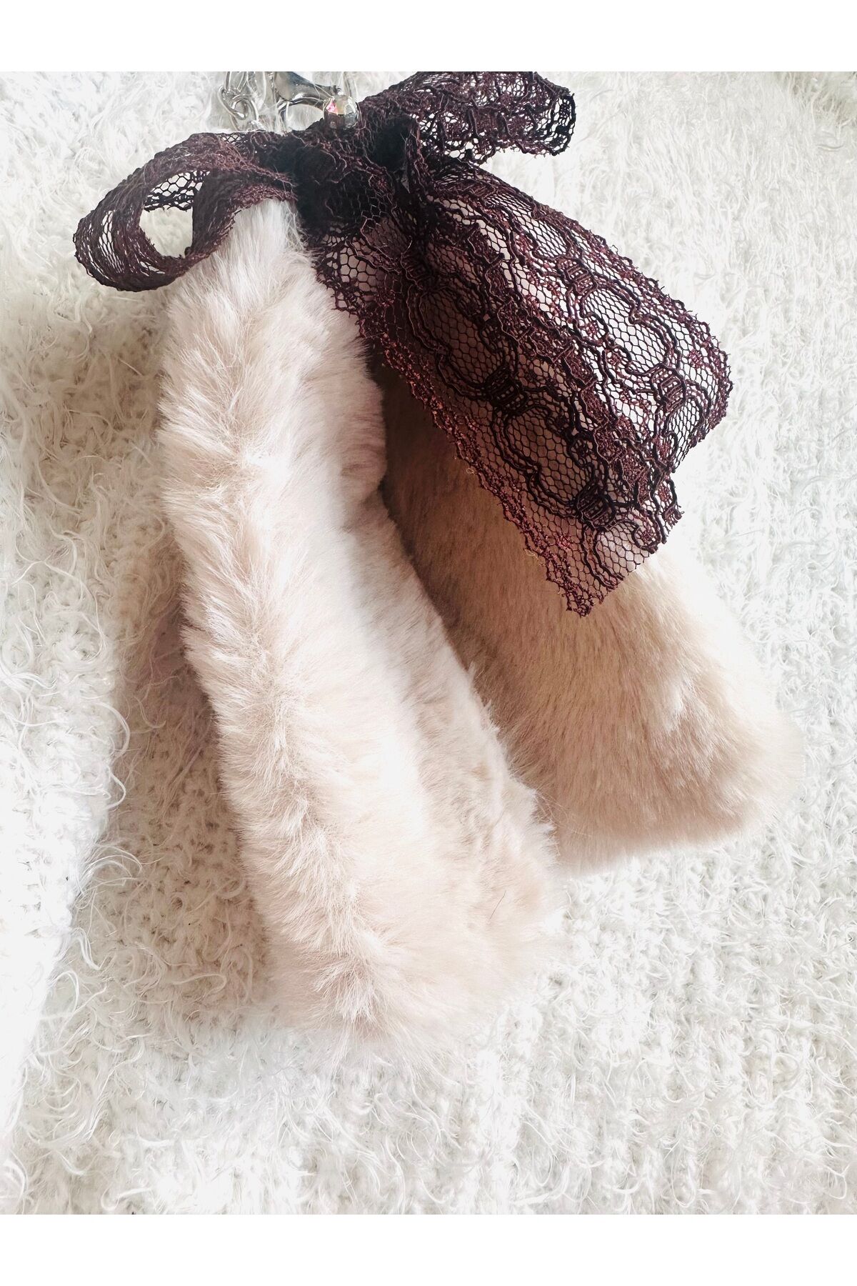 Çanta Charm Kürk Detaylı Fiyonk Charm Peluş Çanta Aksesuarı Peluş Tüylü Anahtarlık